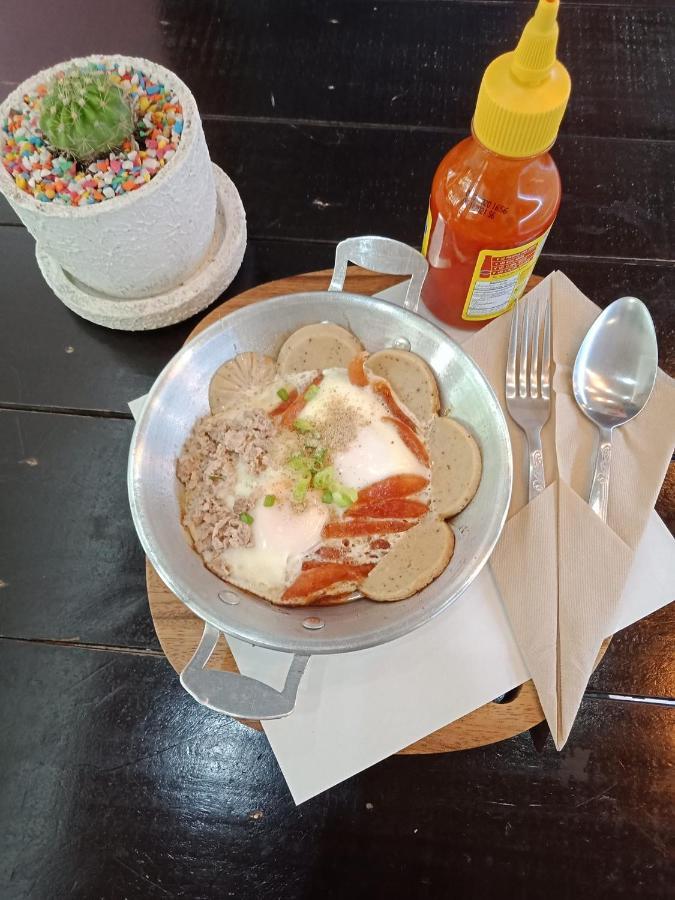 Jindabyne Cafe & Hostel Chiang Mai Luaran gambar